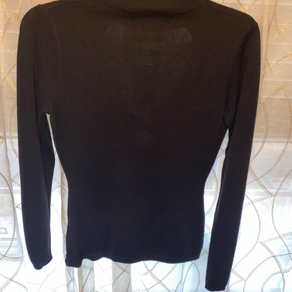 Cut out long sleeve - Picture 3 of 3